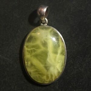 VINTAGE YELLOW PREHNITE PENDANT